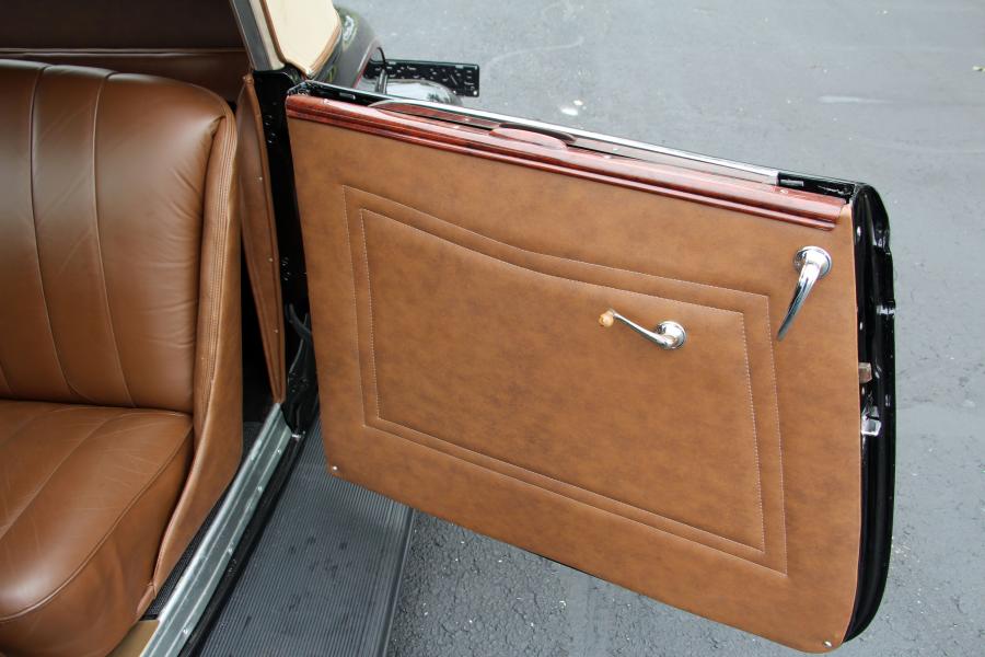 Детали интерьера Ford V8 Deluxe Cabriolet (40/760) 1934 года  (фото 12 из 17)